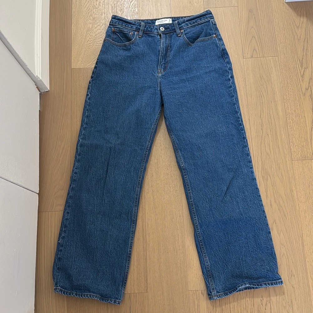 Abercrombie 90s relaxed jean - high rise curve love dark wash 8s